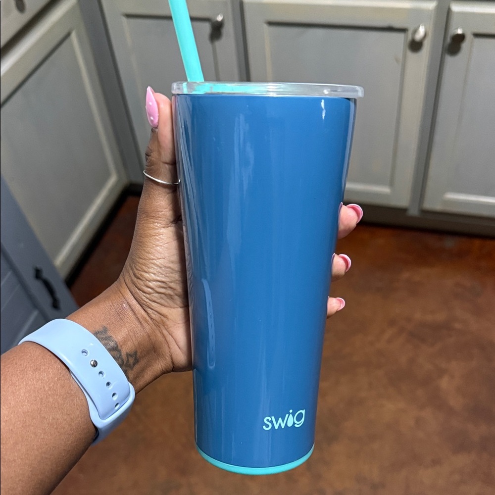Swig Blue Tumbler with Straw